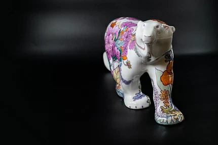 Скульптура Медведь идущий, большой размер, рисунок Цветущая Арктика, арт 62.21613.00.1