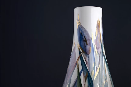 Ваза Цветы и листья на форме Высокая арт 60.14665.00.1