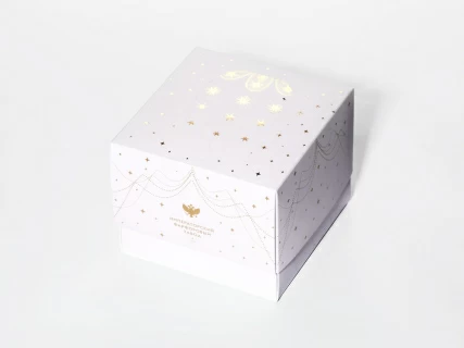 Елочная игрушка в подарочной упаковке форма Шишка рисунок Рождество, арт 81.33933.00.1, 