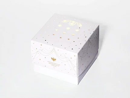 Елочная игрушка в подарочной упаковке форма Шишка рисунок Рождество, арт 81.33933.00.1