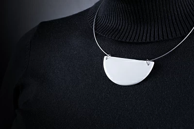 Подвеска Полукруг, рисунок Белый бисквит-1, арт 60.15857.00.1