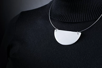 Подвеска Полукруг, рисунок Белый бисквит-1, арт 60.15857.00.1