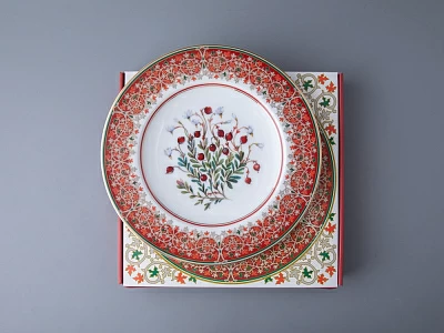 Тарелка декоративная 270 мм в подарочной упаковке форма Европейская рисунок Клюква заповедная, арт. 81.34279.00.1