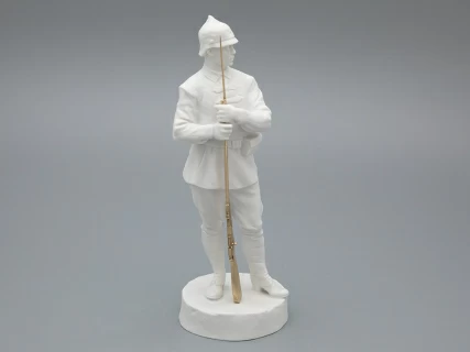 Скульптура Красноармеец Белый, в подарочной упаковке, рисунок Белый бисквит, арт 81.33427.00.1, 