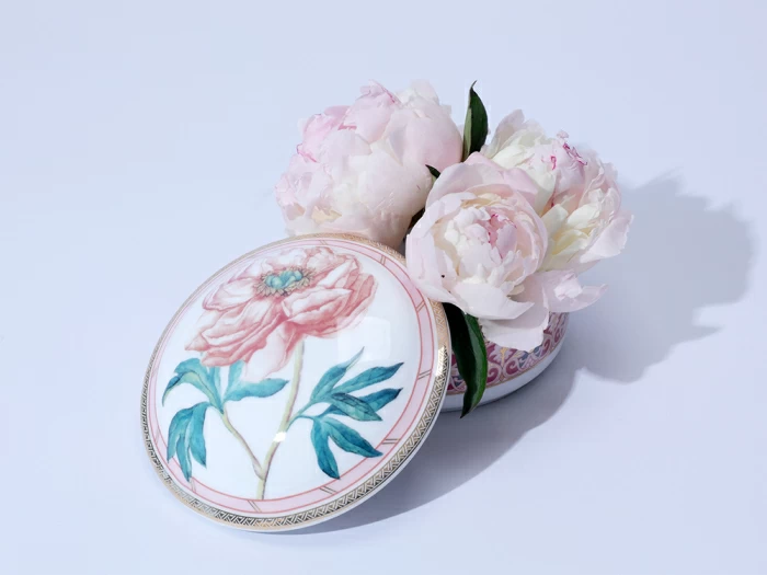 Туалетная коробочка в подарочной упаковке, форма Круглая, рисунок Дивный пион, арт 81.33188.00.1, 