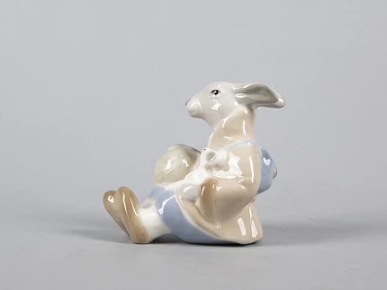 Скульптура форма Заяц с капустой рисунок Забота, арт. 82.43055.00.1 Скульптура форма Заяц с капустой рисунок Забота, арт. 82.43055.00.1