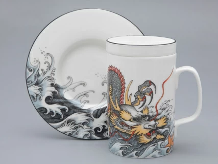 Бокал с крышкой и блюдцем в подарочной упаковке, форма top. рисунок TATTOO Dragon арт. 81.31627.00.1, 