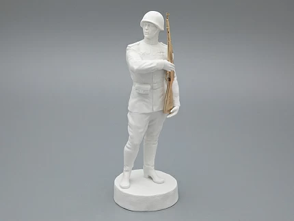 Скульптура Солдат Победы 1945, в подарочной упаковке, Белый бисквит, арт 81.33936.00.1