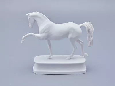 Скульптура в подарочной упаковке, форма Конь Ганноверский, рисунок Белый арт. 81.23029.00.1
