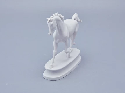 Скульптура в подарочной упаковке, форма Конь Арабской породы, рисунок Белый арт. 81.18628.00.1