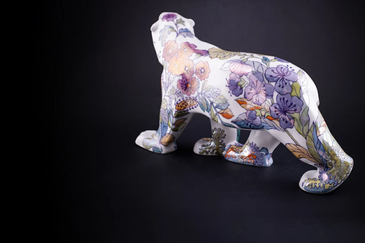 Скульптура Медведь идущий, большой размер, рисунок Цветущая Арктика 2, арт 62.16342.00.1, 