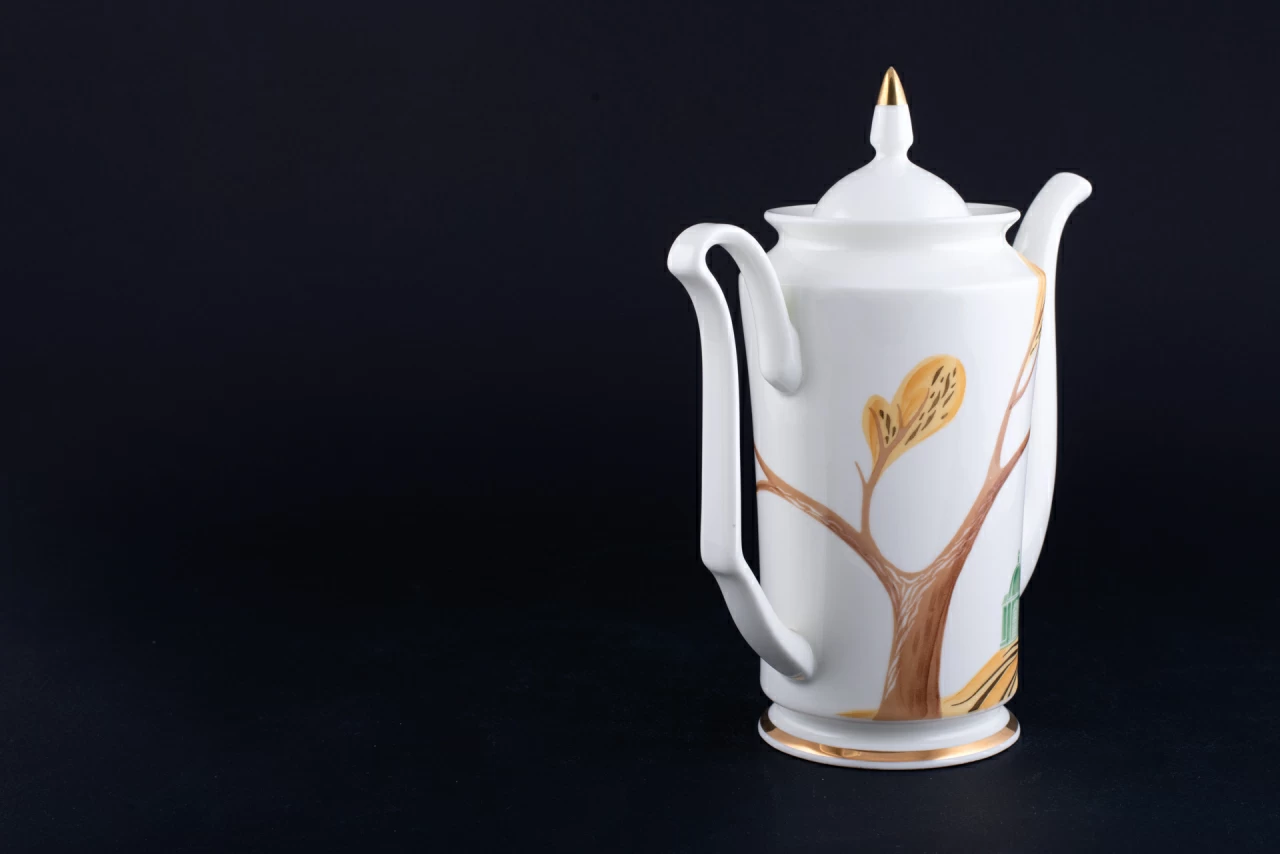 Кофейник Воспоминание о Петродворце на форме Юлия, арт 60.06576.00.1, 