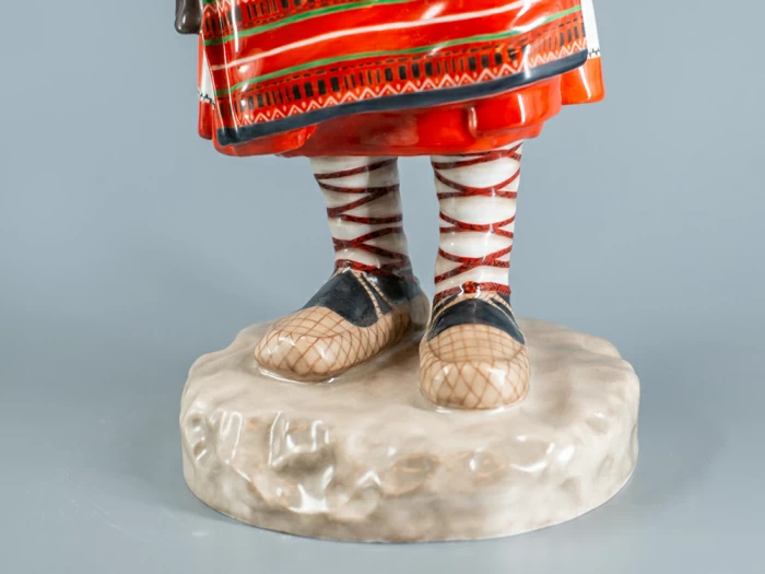 Скульптура Народности России Вотякская женщина арт. 82.66478.00.1, 