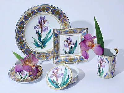 Тарелка декоративная 270 мм в подарочной упаковке, форма Европейская, рисунок Нежный Ирис, арт. 81.32770.00.1