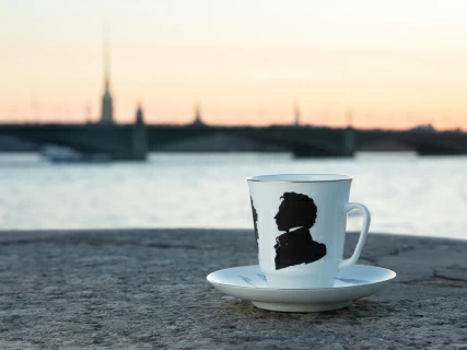 Чашка с блюдцем 165 мл форма Майская рисунок Русские писатели Пушкин, арт. 81.31157.00.1, 