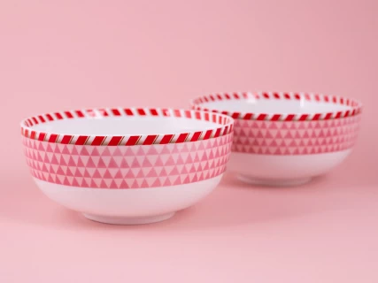 Набор салатников 2шт 160 мм, форма Восточная, рисунок Зимняя история (розовый) арт. 81.11371.00.1, 