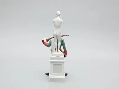 Скульптура Солдат и Венера Петровская Ассамблея арт. 82.51223.00.1 Скульптура Солдат и Венера Петровская Ассамблея арт. 82.51223.00.1