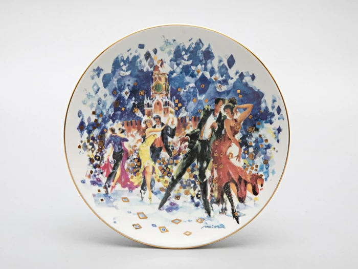 Декоративная тарелка 195 мм форма Эллипс рисунок Танго на Красной площади 2 арт. 80.39850.00.1,  Декоративная тарелка 195 мм форма Эллипс рисунок Танго на Красной площади 2 арт. 80.39850.00.1,