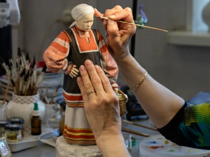 Скульптура Народности России. Тульская женщина, арт. 82.90936.00.1, 