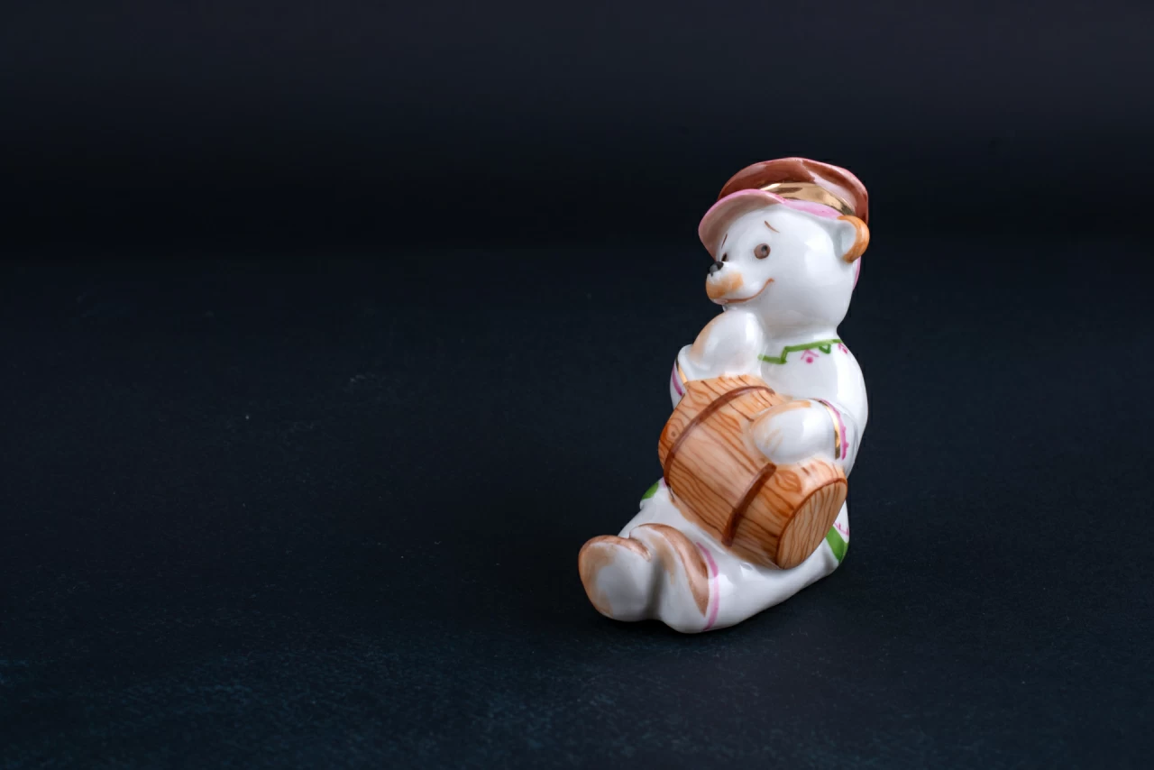 Скульптура Медвежонок с бочонком, рисунок Сластена, арт 62.10195.00.5,  Скульптура Медвежонок с бочонком, рисунок Сластена, арт 62.10195.00.5,