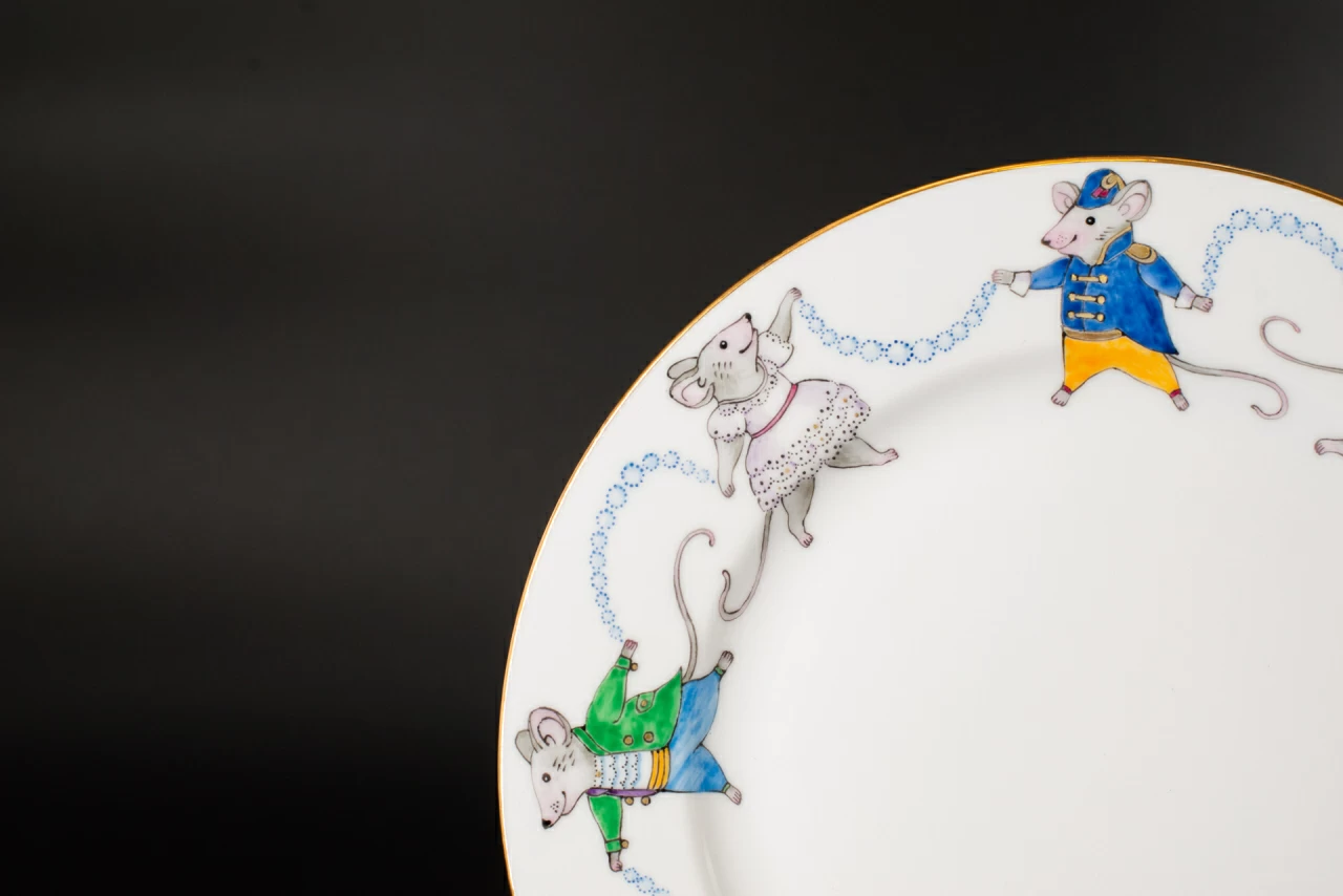 Тарелка Новогодняя фантазия. Вальс снежинок, на форме Европейская, арт 60.13277.00.1, 