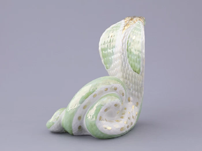 Скульптура форма Кобра в подарочной упаковке, большой размер, рисунок Зеленая кобра, арт. 81.32809.00.1, 