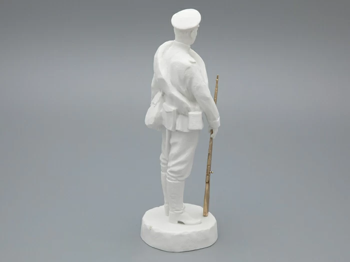 Скульптура Рядовой армейского полка эпохи Николая II, в подарочной упаковке, рисунок Белый бисквит, арт 81.33424.00.1, 