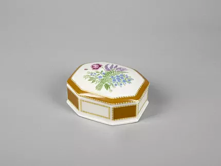 Туалетная коробочка форма Граненая рисунок Люпины арт. 80.59240.00.1