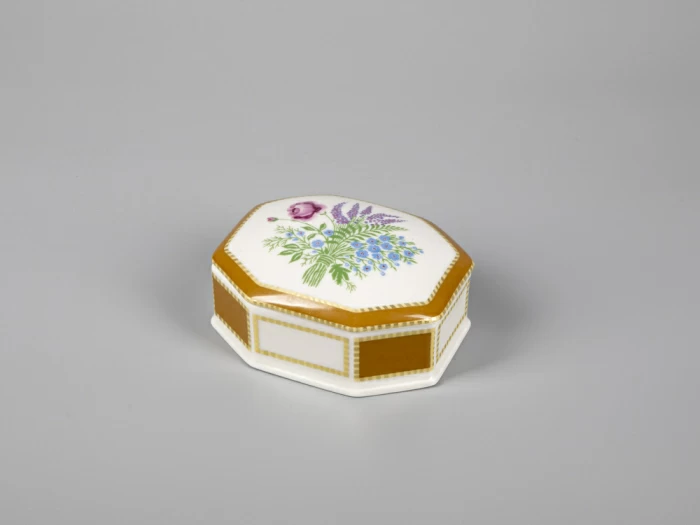 Туалетная коробочка форма Граненая рисунок Люпины арт. 80.59240.00.1, 