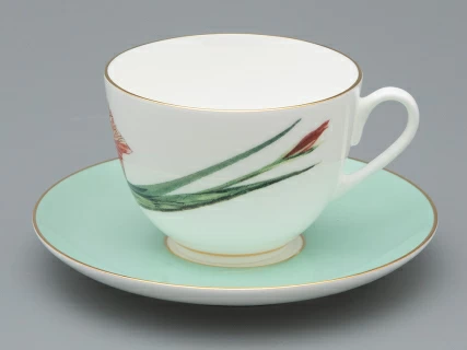 Чашка с блюдцем L’Art des Fleurs в подарочной упаковке, форма Весенняя 2, рисунок Тигровый ирис, арт 81.33404.00.1, 