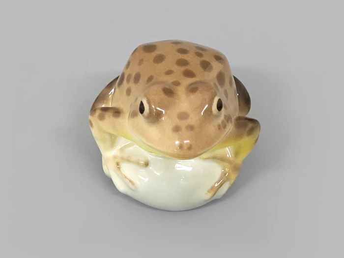 Скульптура Лягушка прудовая коричневая арт. 82.63684.00.1,  Скульптура Лягушка прудовая коричневая арт. 82.63684.00.1,