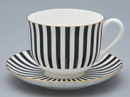 Чашка с блюдцем чайная форма Ландыш рисунок Да и нет Черный, арт. 81.32283.00.1, 