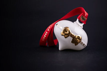 Елочная игрушка Луковица, рисунок Золотой бант, арт 60.21179.00.1