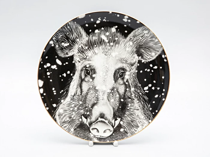Декоративная тарелка 300 мм в подарочной упаковке, форма Эллипс 2, рисунок Тотем Кабан арт. 81.26807.00.1, 
