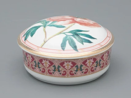 Туалетная коробочка в подарочной упаковке, форма Круглая, рисунок Дивный пион, арт 81.33188.00.1, 