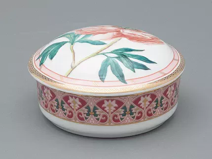 Туалетная коробочка в подарочной упаковке, форма Круглая, рисунок Дивный пион, арт 81.33188.00.1