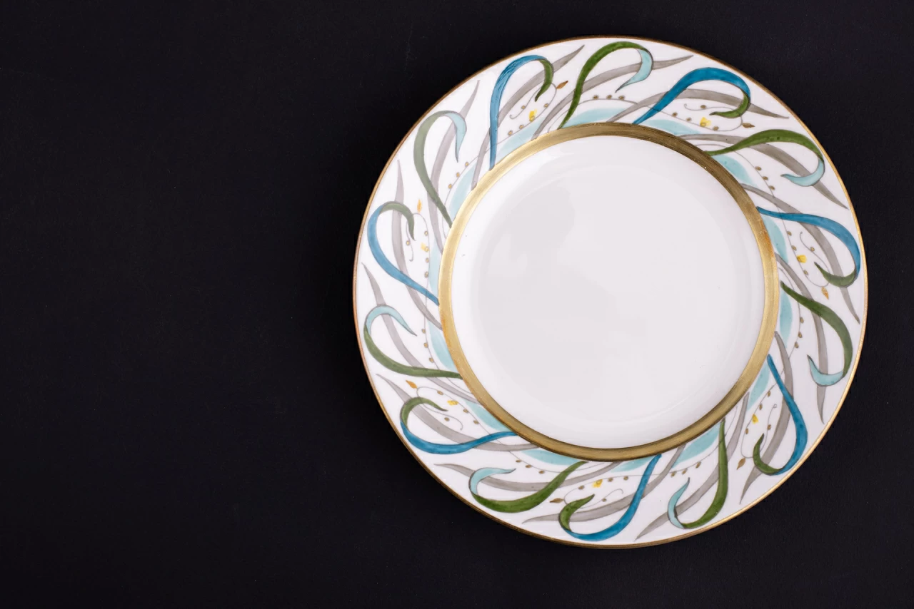 Сервиз чайный форма Весенняя, рисунок Золотой Нарцисс на 6 персон, 20 предметов, арт 61.21040.00.1,  Сервиз чайный форма Весенняя, рисунок Золотой Нарцисс на 6 персон, 20 предметов, арт 61.21040.00.1,