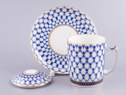 Бокал с блюдцем и с крышкой 380 мл форма Снежное утро рисунок Кобальтовая сетка арт. 81.15425.00.1