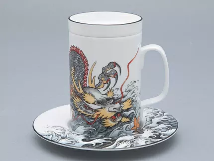 Бокал с крышкой и блюдцем в подарочной упаковке, форма top. рисунок TATTOO Dragon арт. 81.31627.00.1