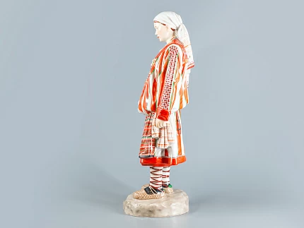 Скульптура Народности России Вотякская женщина арт. 82.66478.00.1