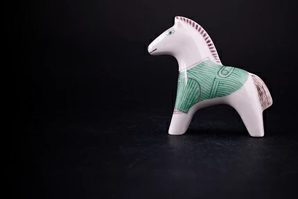 Скульптура Лошадь, Конь в пальто арт 62.07254.00.1