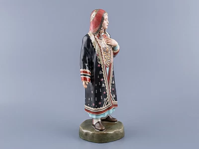 Скульптура Народности России малого размера, Башкирка, арт 82.99369.00.1