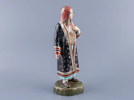 Скульптура Народности России малого размера, Башкирка, арт 82.99369.00.1