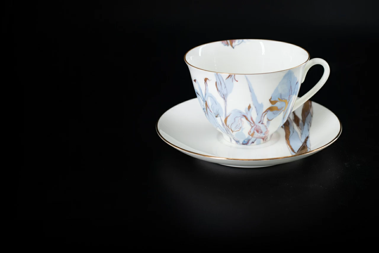 Чашка с блюдцем Любимые Цветы Модерна 4, на форме Весенняя, арт 61.21003.00.1, 