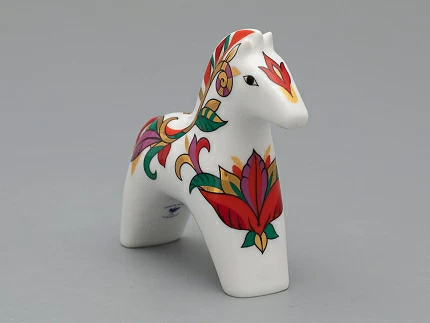 Скульптура форма Лошадь рисунок Красная арт 82.04520.00.1 Скульптура форма Лошадь рисунок Красная арт 82.04520.00.1