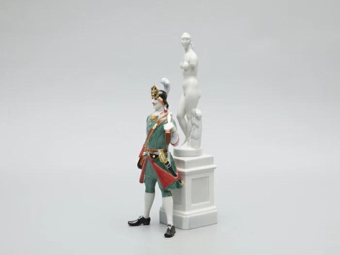 Скульптура Солдат и Венера Петровская Ассамблея арт. 82.51223.00.1, 