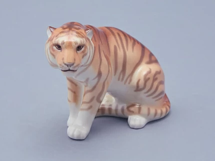Скульптура форма Тигр сидящий рисунок Тайга , арт. 82.38720.00.1