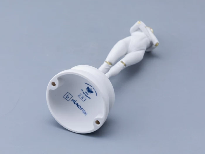 Скульптура в подарочной упаковке Atomic Heart Близняшка Левая, арт 81.10630.00.1, 