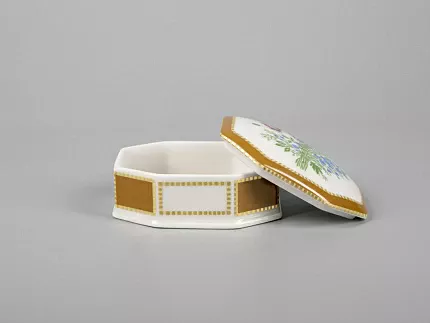 Туалетная коробочка форма Граненая рисунок Люпины арт. 80.59240.00.1