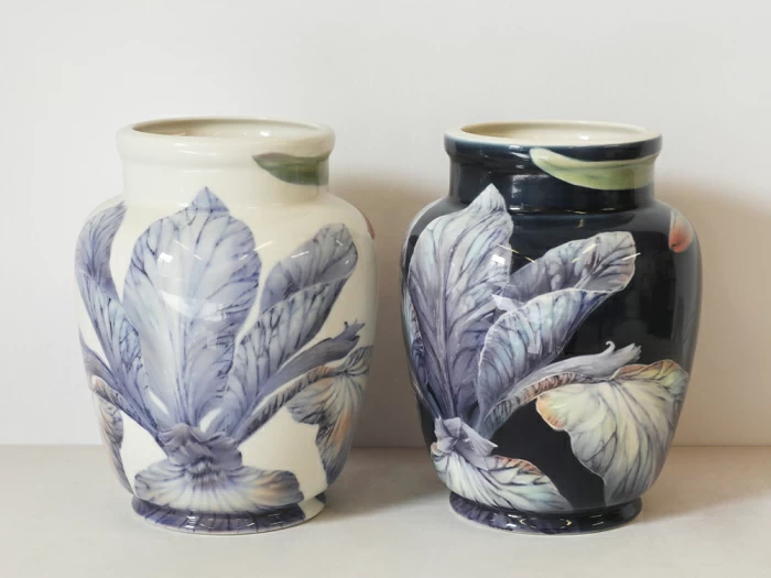 Ваза форма Китайская малого размера рисунок Ирисы Лилия темный, арт. 80.47141.00.1, 